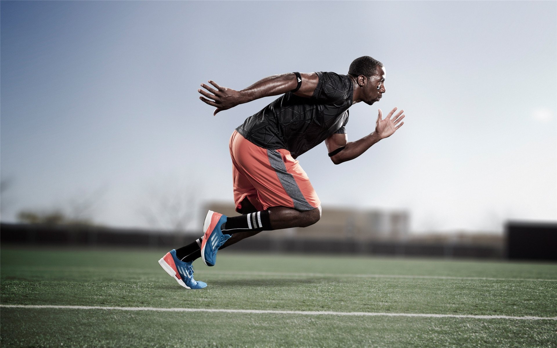 波兰稳稳拿下新西兰，哈兰德成为关键先生，当北欧神话遇上东欧铁骑