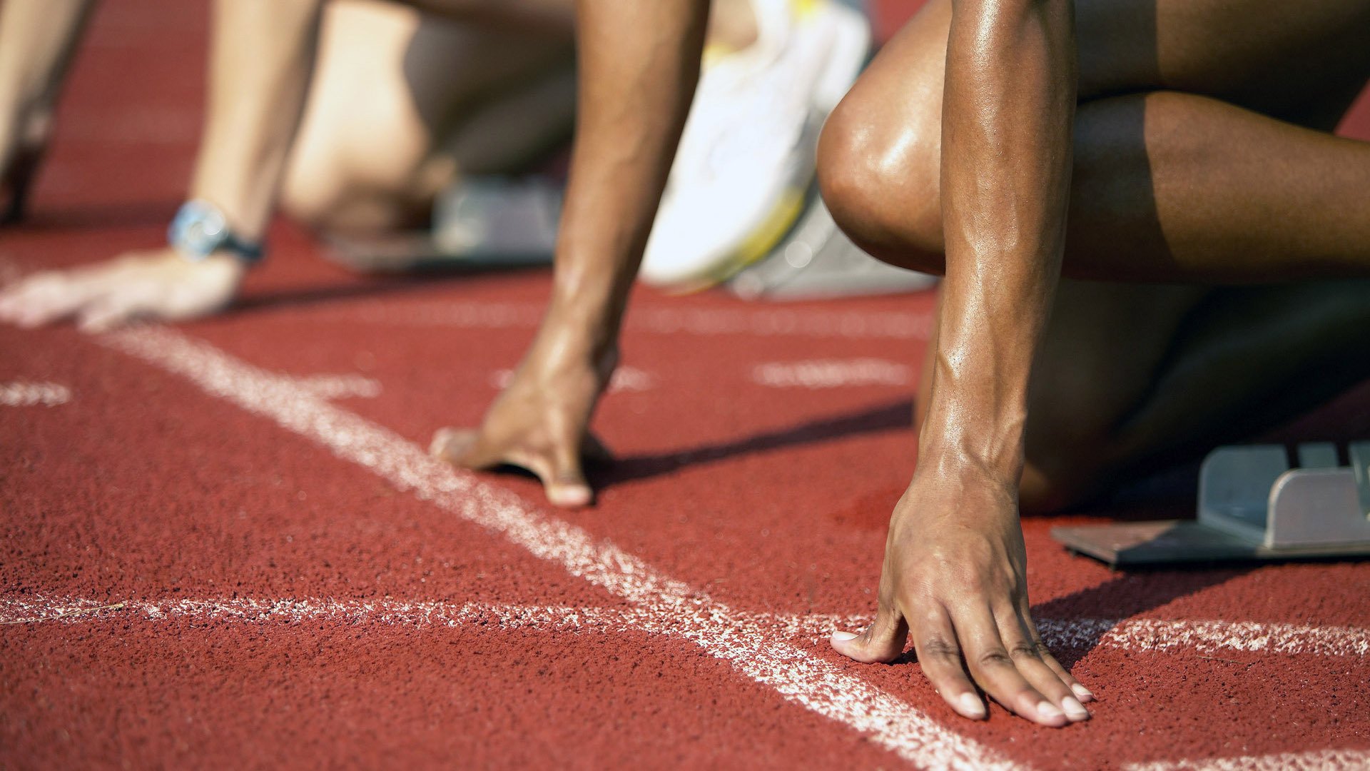 火箭速胜爵士，F1新赛季揭幕战，一场关于速度的跨时空对话